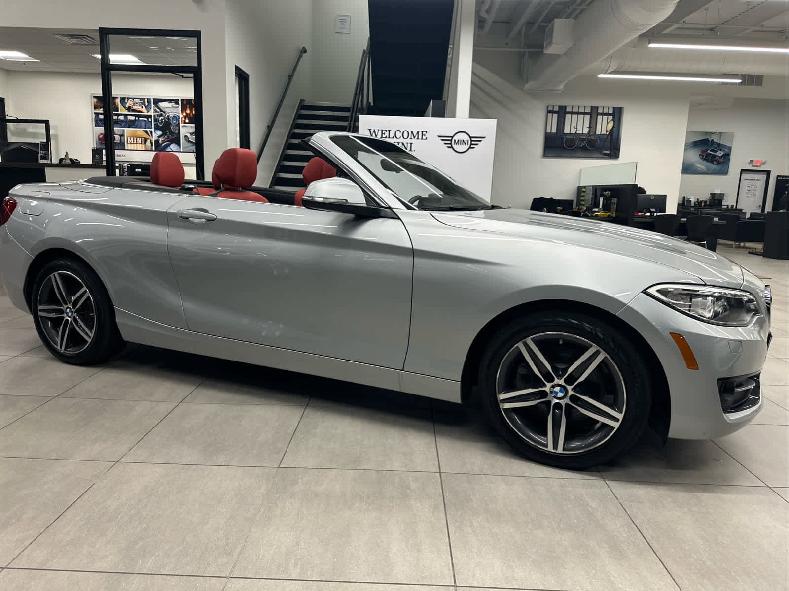 Used 2017 BMW 230i Convertible image 4