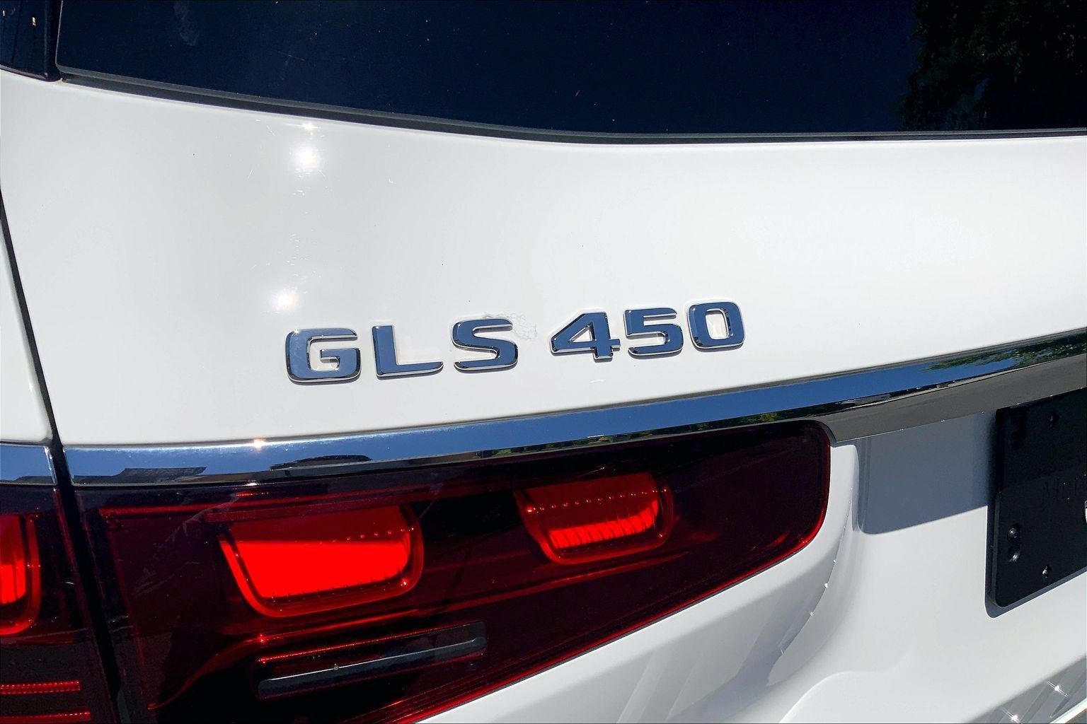 Used 2025 Mercedes-Benz GLS 450 4MATIC image 9