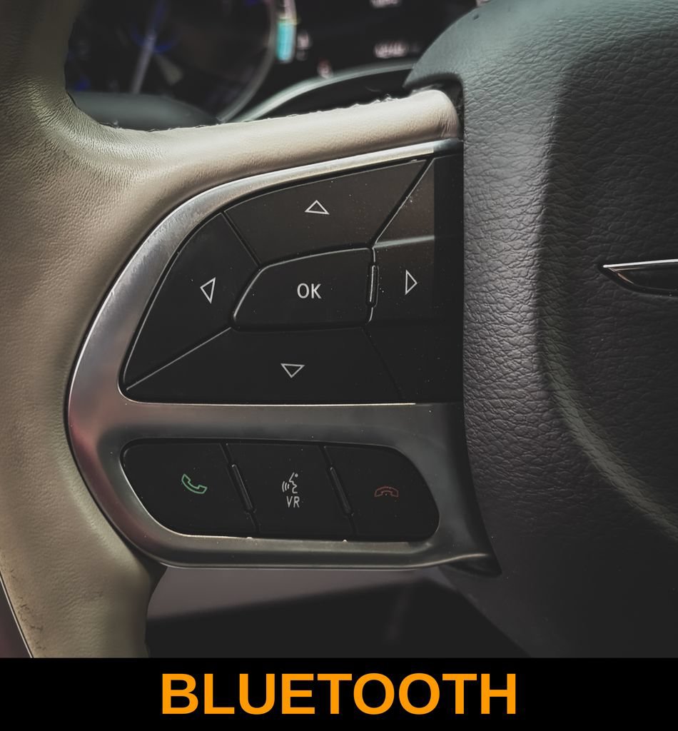 Used 2019 Chrysler Pacifica Limited w/ Advanced Safetytec Group FWD image 9