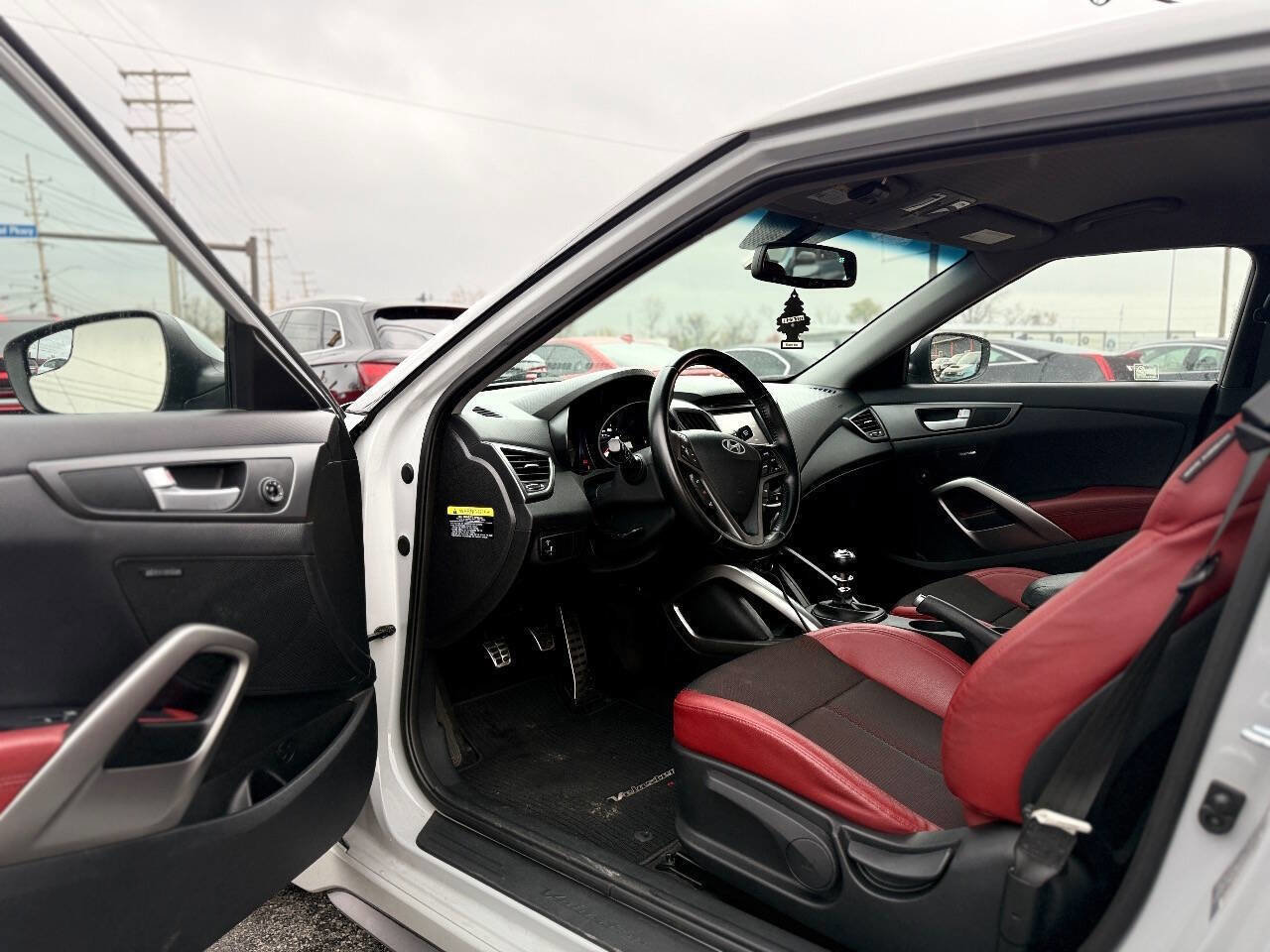 Used 2014 Hyundai Veloster Turbo R-Spec image 11