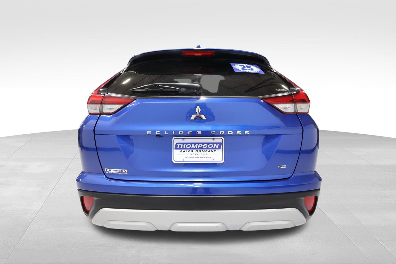 Used 2025 Mitsubishi Eclipse Cross Black Edition image 3