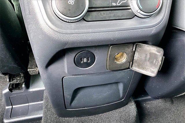 Used 2025 Ford Explorer Active w/ Active Comfort Package image 16