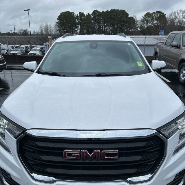 Used 2022 GMC Terrain SLE w/ Driver Convenience Package image 8