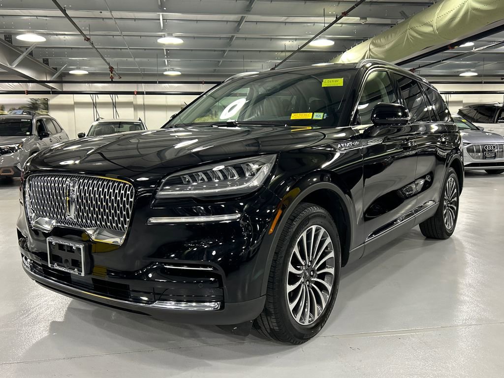 Used 2024 Lincoln Aviator AWD w/ Premium Package image 5