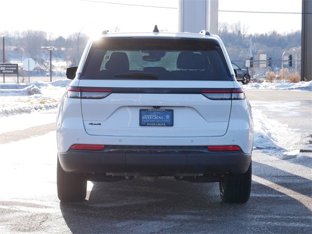 Used 2022 Jeep Grand Cherokee Altitude image 6