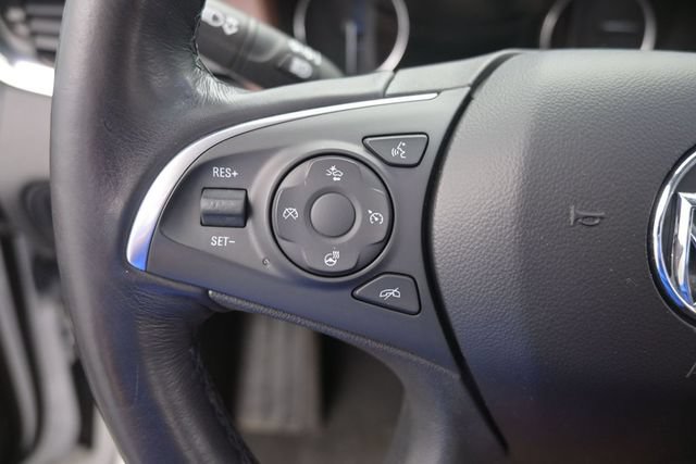 Used 2019 Buick Enclave Avenir w/ Avenir Technology Package AWD/4WD image 32