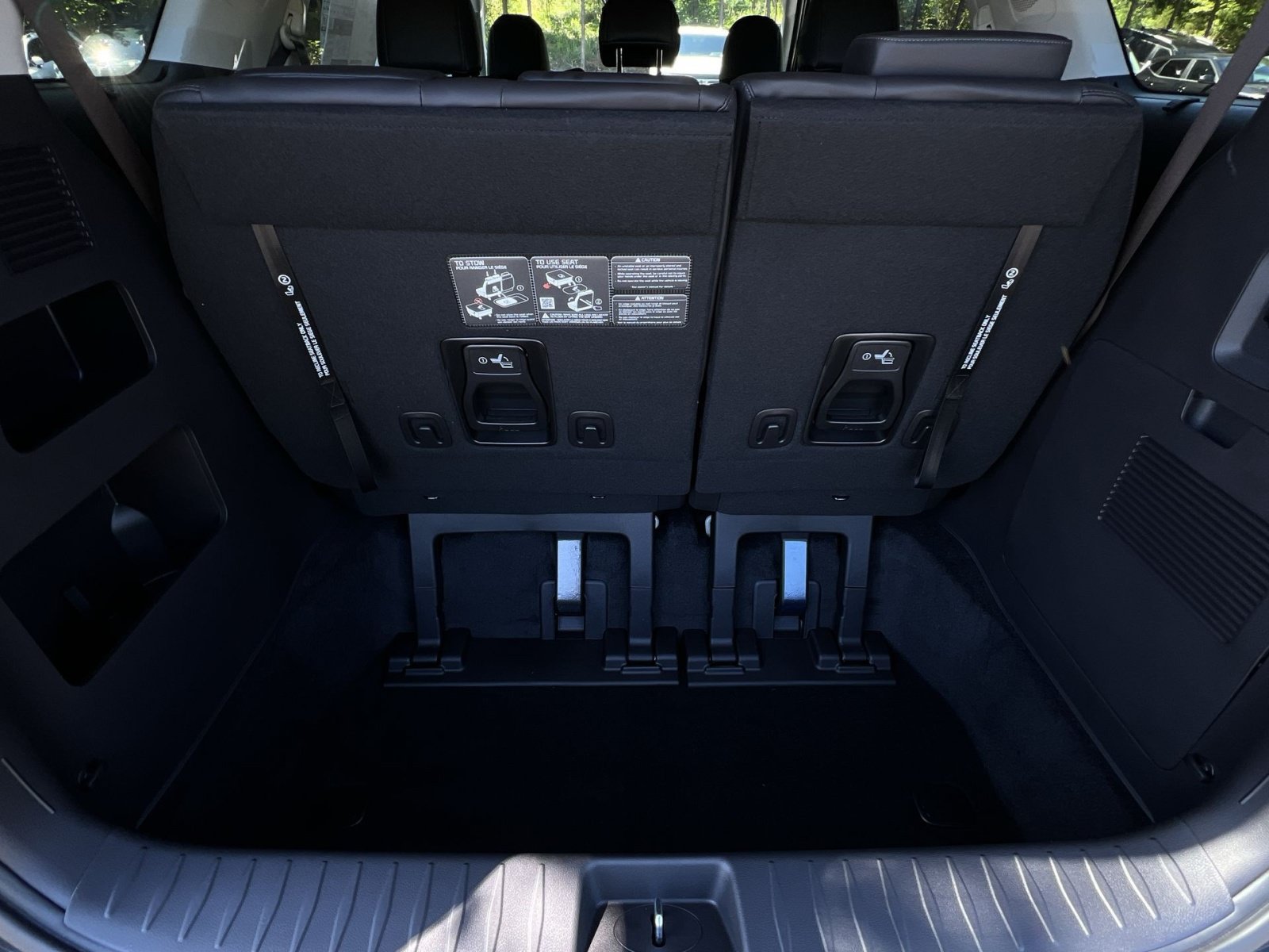 New 2026 Kia Carnival EX FWD image 60