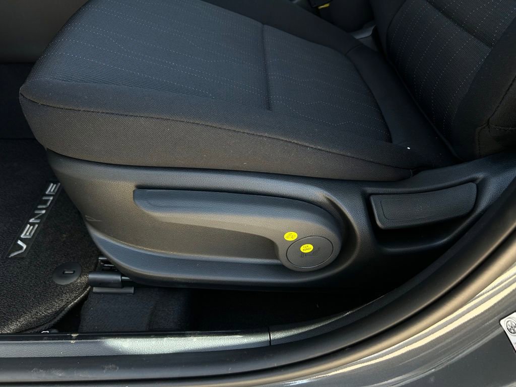 New 2026 Hyundai Venue SE image 23