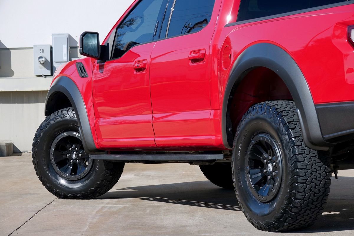 Used 2018 Ford F150 Raptor w/ Equipment Group 802A Luxury AWD/4WD image 32