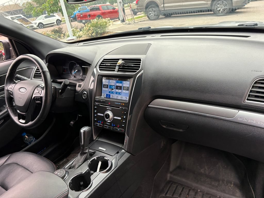 Used 2018 Ford Explorer Sport w/ Equipment Group 401A AWD/4WD image 31