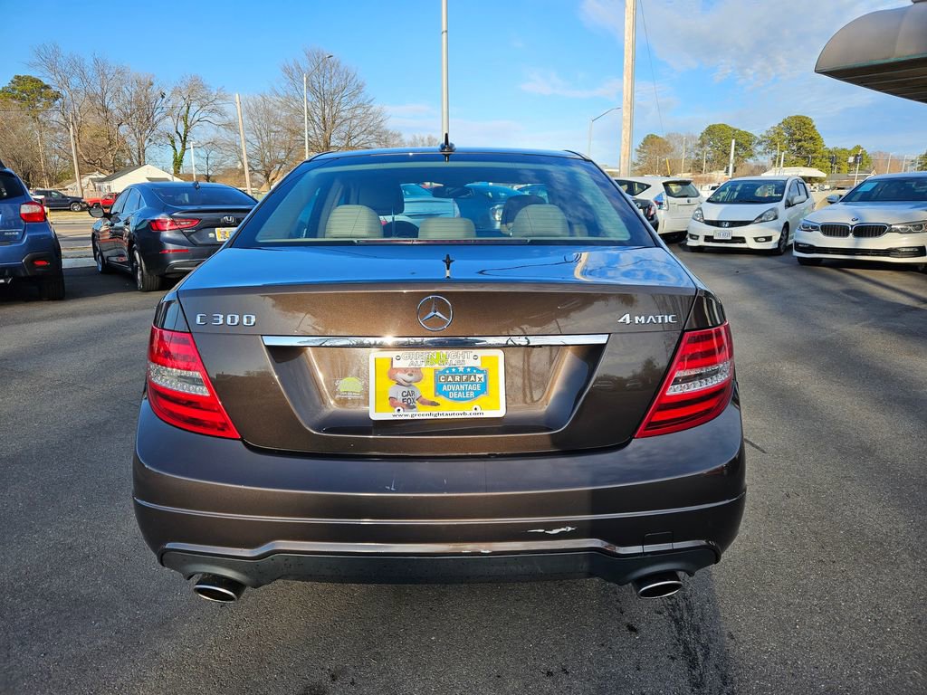 Used 2014 Mercedes-Benz C 300 4MATIC Sedan image 6