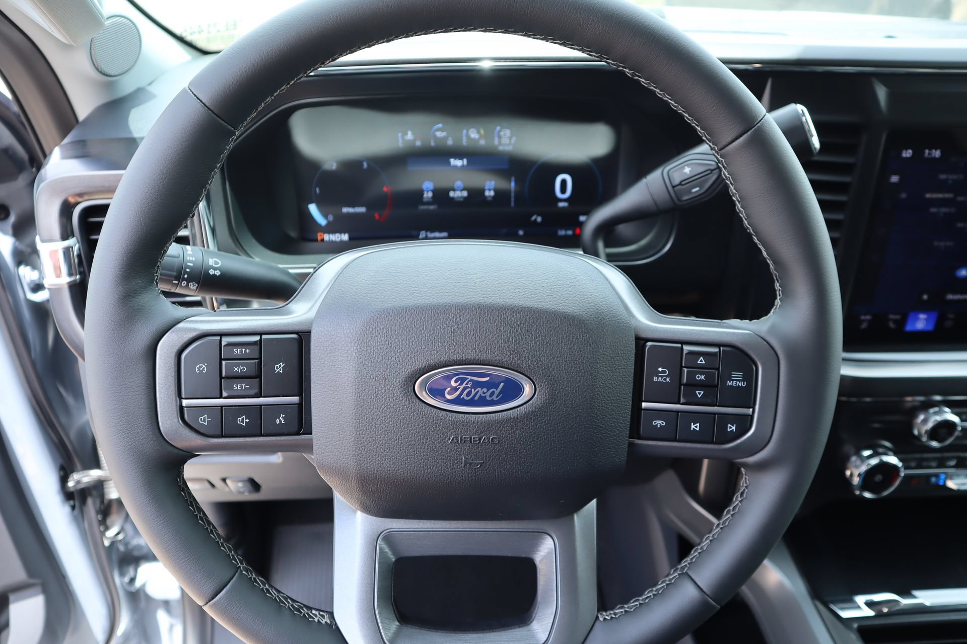 New 2026 Ford F250 Lariat w/ Chrome Package AWD/4WD image 3