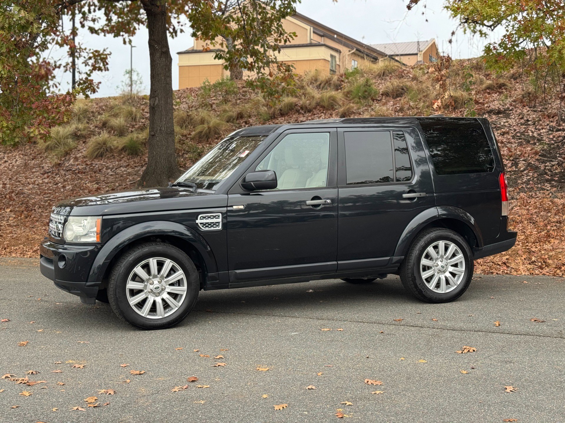 Used 2012 Land Rover LR4 HSE LUX image 5