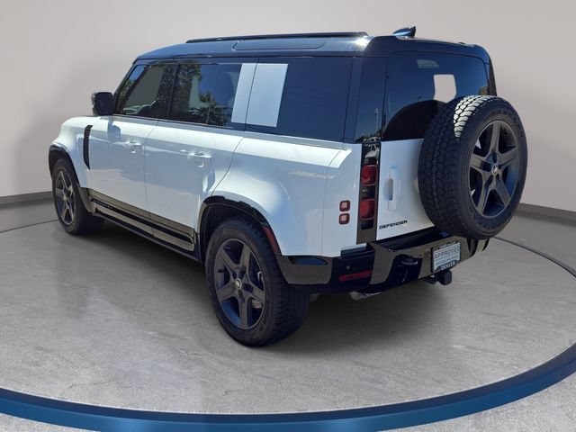 Certified 2025 Land Rover Defender 110 X-Dynamic SE AWD/4WD image 8