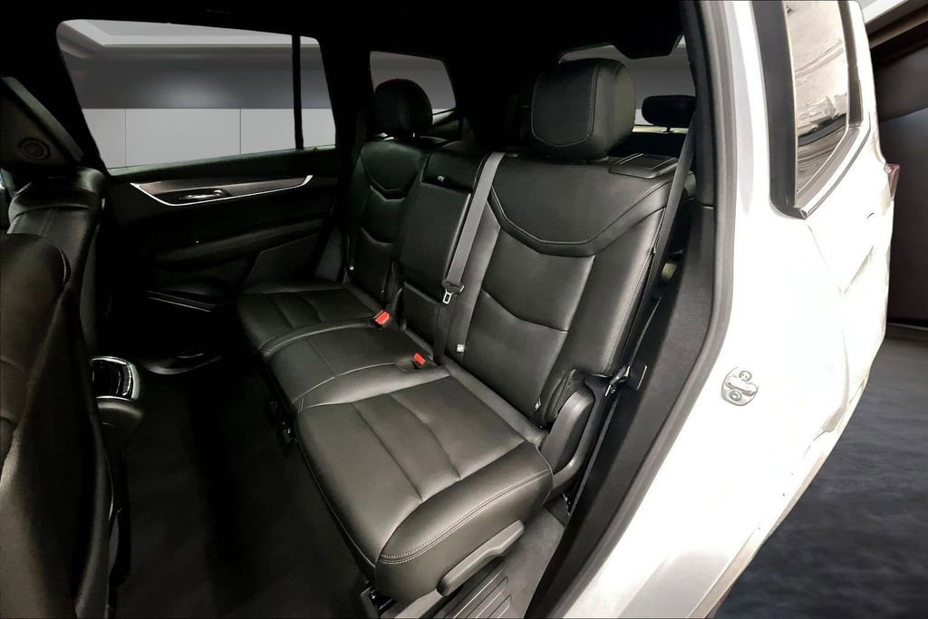 Certified 2025 Cadillac XT6 Luxury AWD/4WD image 22