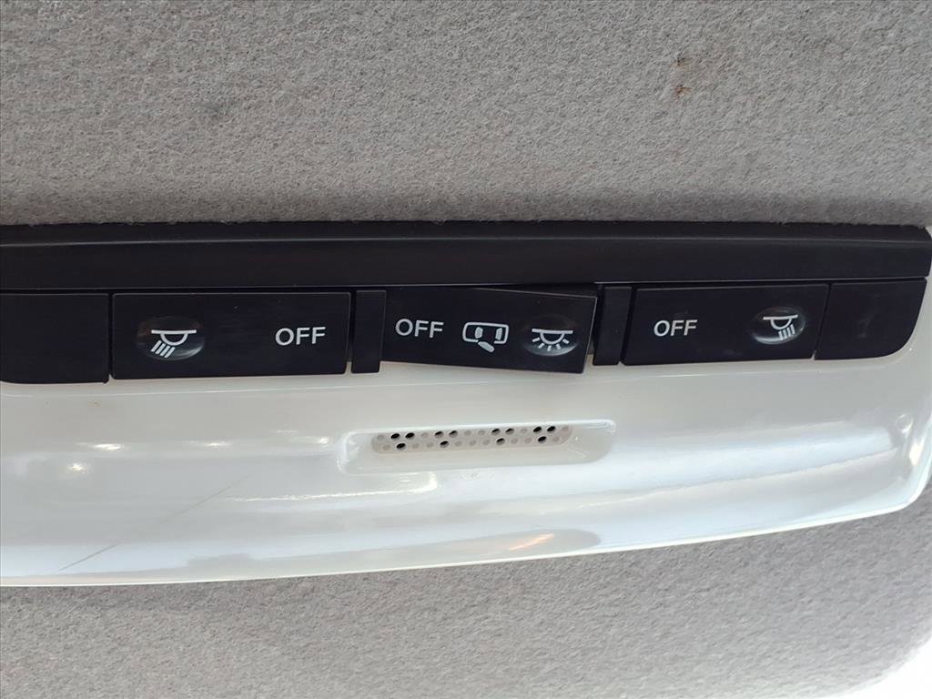 Used 2023 Nissan Versa SV image 20