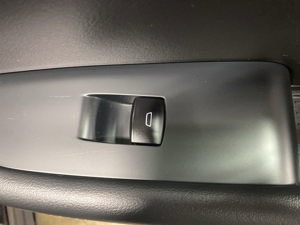 Used 2025 Buick Enclave Preferred image 16