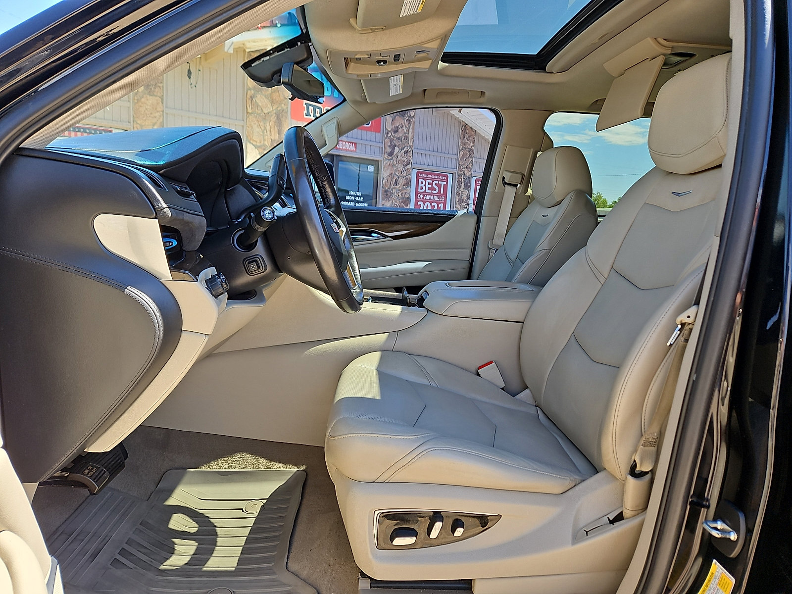 Used 2020 Cadillac Escalade Luxury image 12