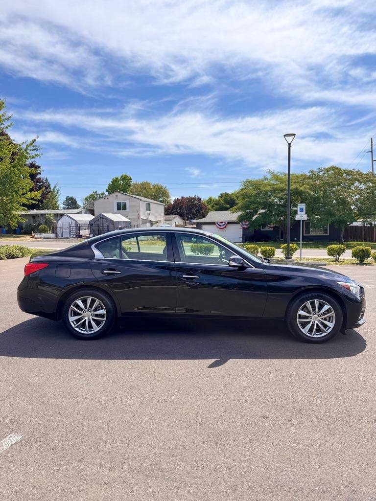 Used 2017 INFINITI Q50 2.0t w/ Moonroof Package AWD/4WD image 4