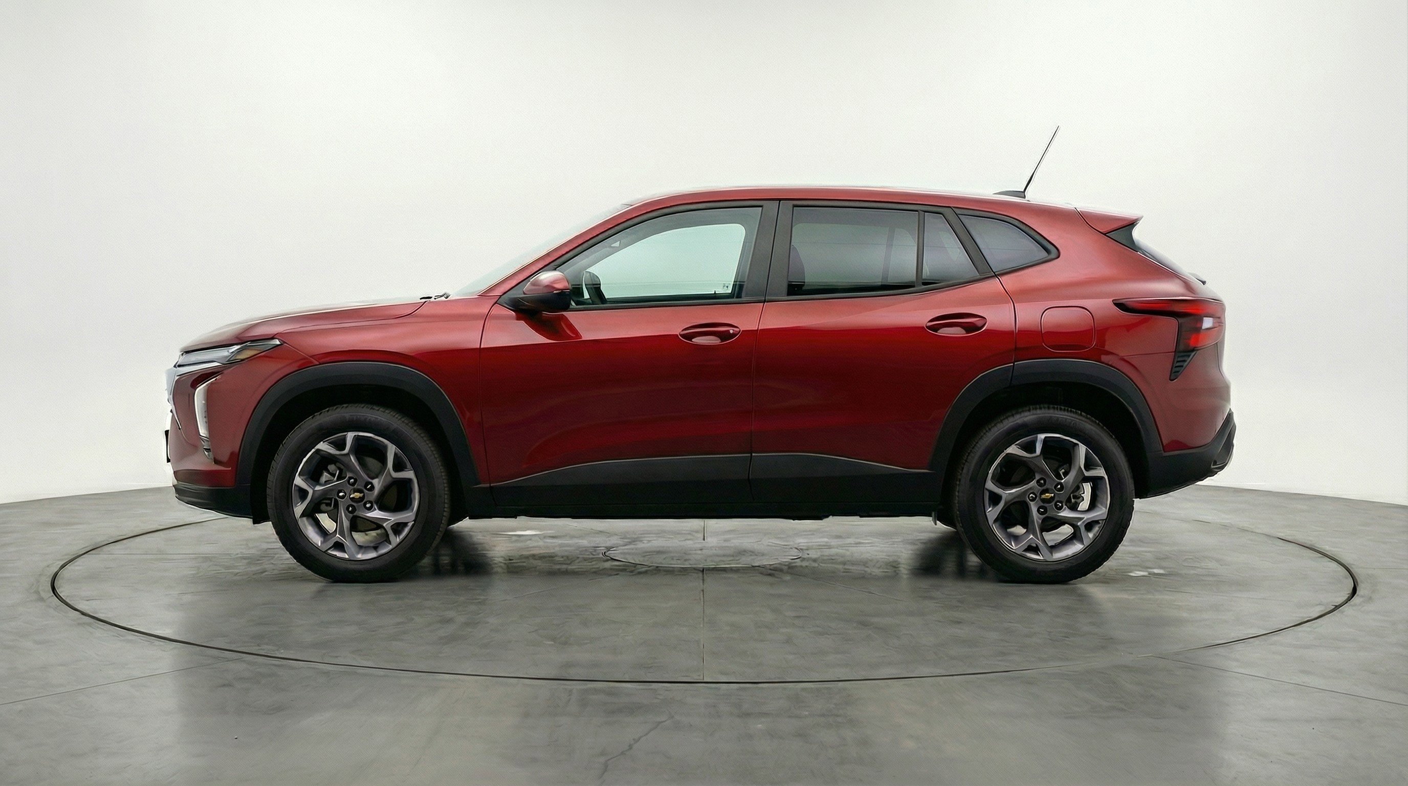Used 2025 Chevrolet Trax LT w/ LT Convenience Package FWD image 5