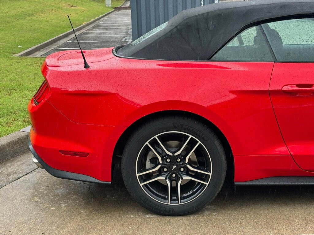 Used 2020 Ford Mustang Premium RWD image 31