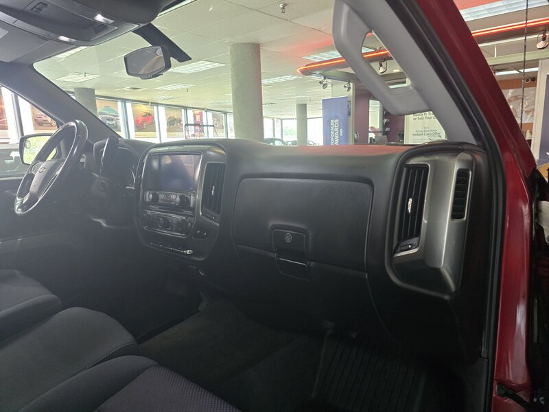 Used 2018 Chevrolet Silverado 1500 LT w/ All Star Edition AWD/4WD image 13