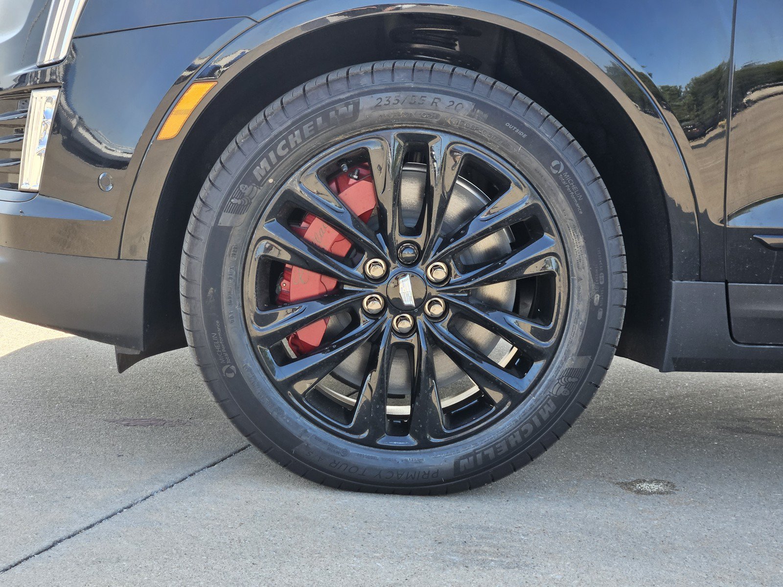 New 2026 Cadillac XT5 Sportv w/ LPO, Onyx Lite Package AWD/4WD image 7