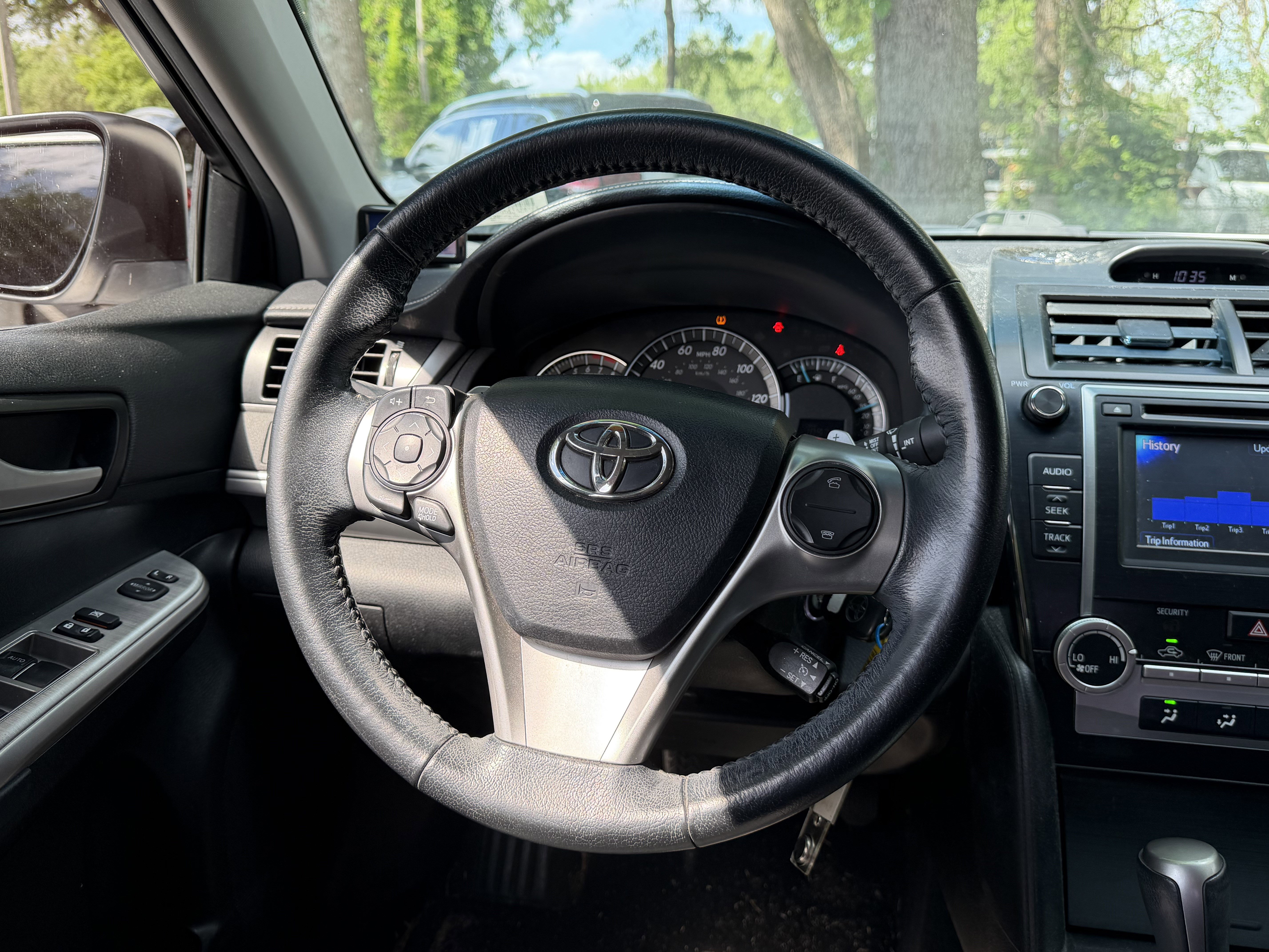 Used 2013 Toyota Camry SE FWD image 31