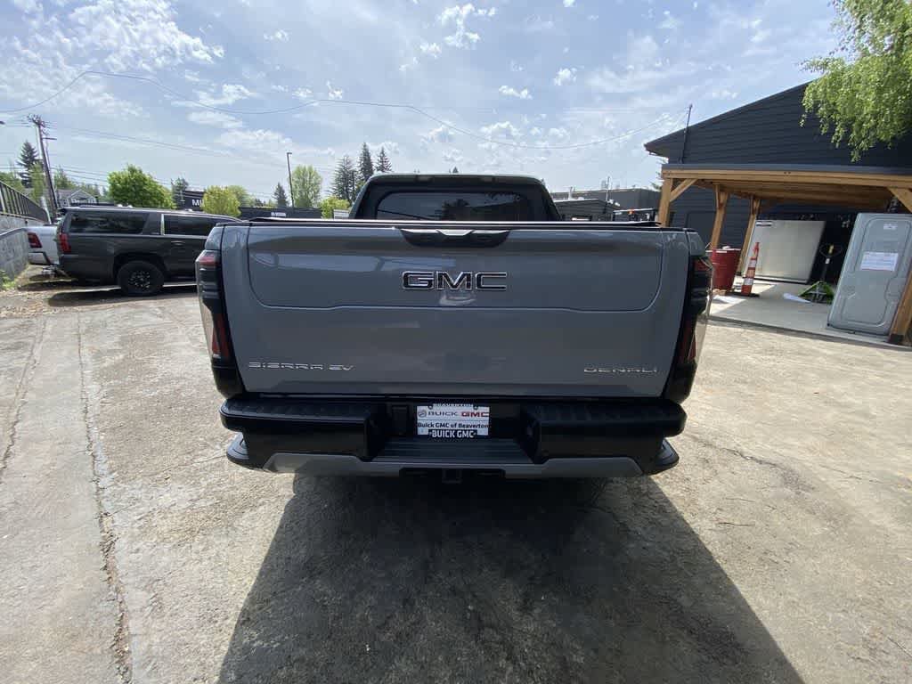 Used 2025 GMC Sierra EV Denali AWD/4WD image 5