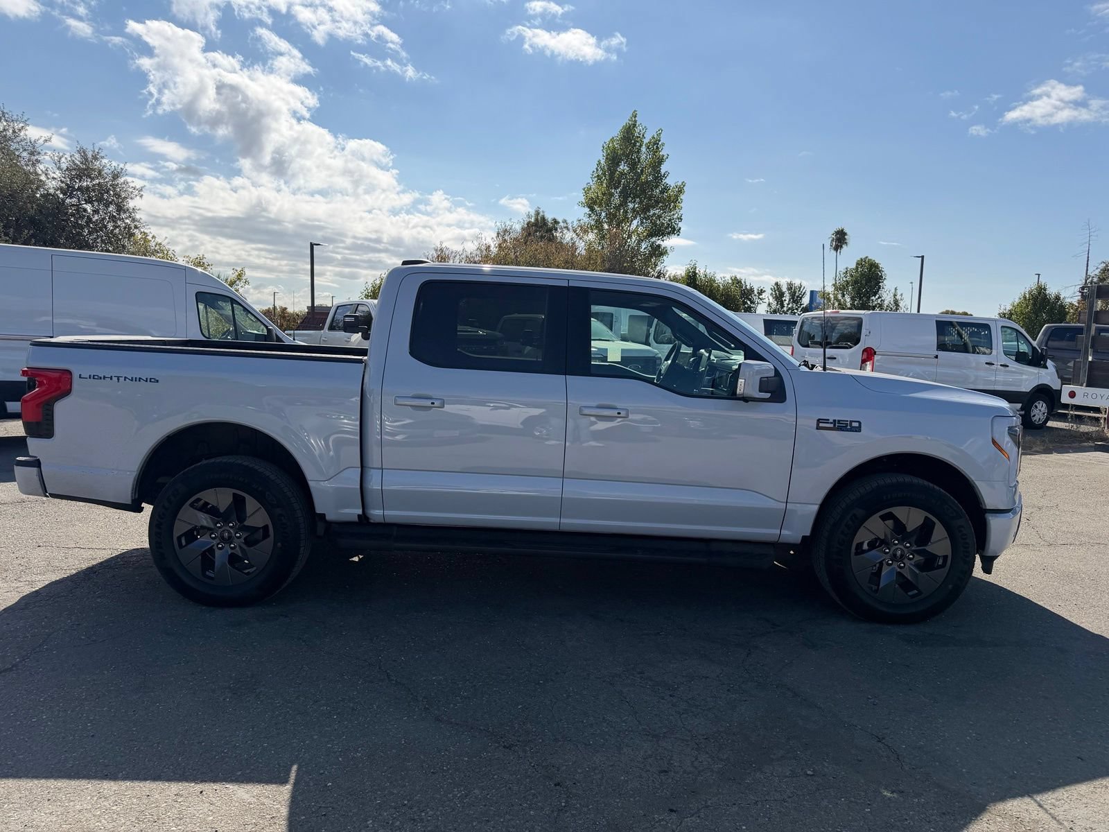 Used 2025 Ford F150 Lightning Lariat AWD/4WD image 6