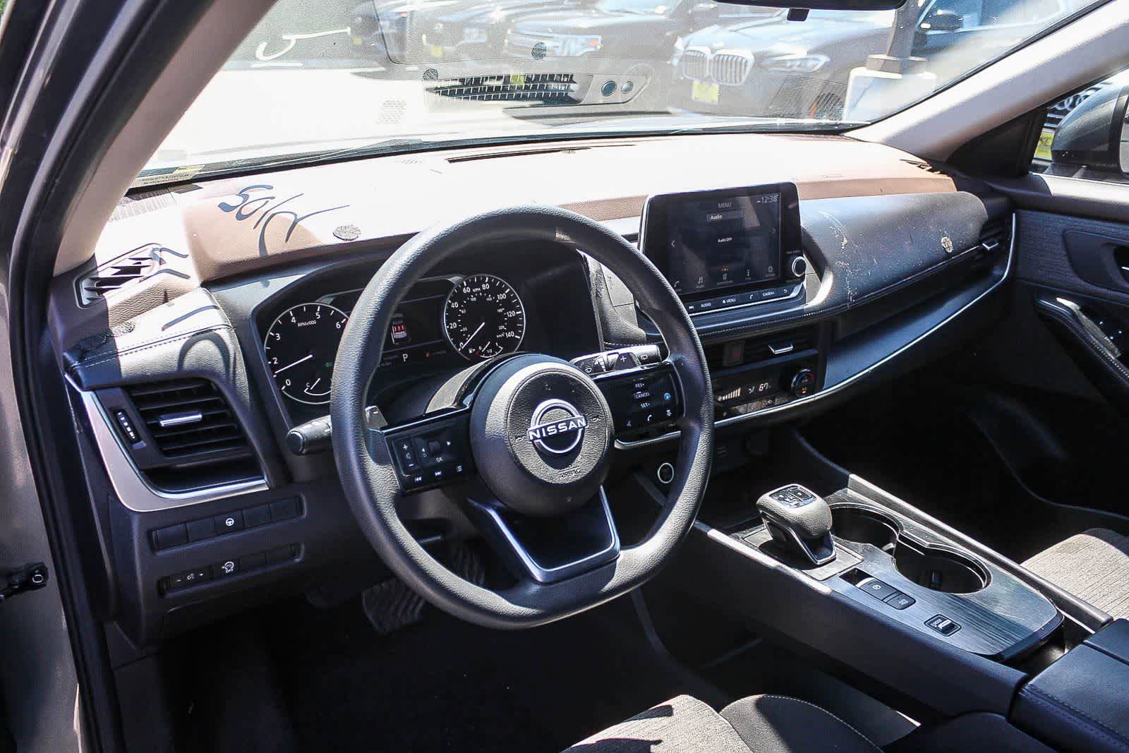 Used 2023 Nissan Rogue SV image 23