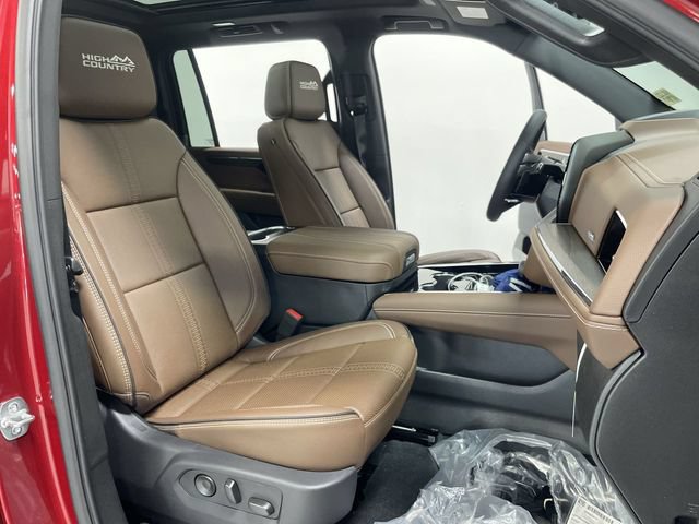 New 2026 Chevrolet Suburban High Country w/ Sun And Tow Package AWD/4WD image 27