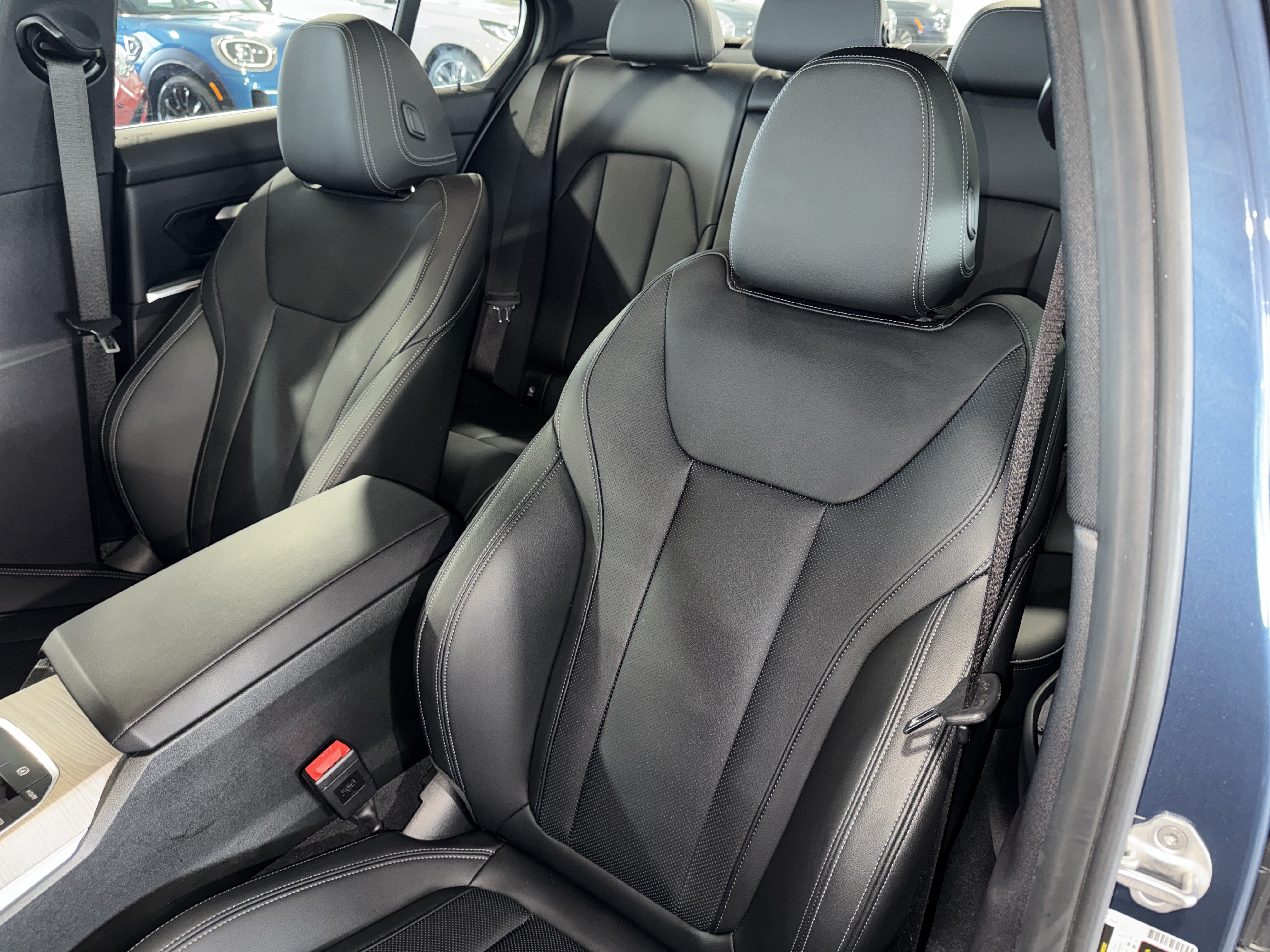 Used 2025 BMW 330i Sedan RWD image 33
