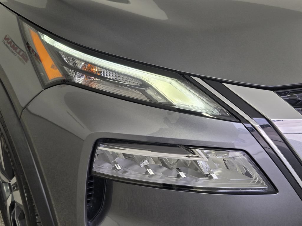 Used 2023 Nissan Rogue SL FWD image 9