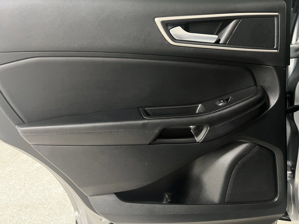 Used 2024 Ford Edge SEL image 46