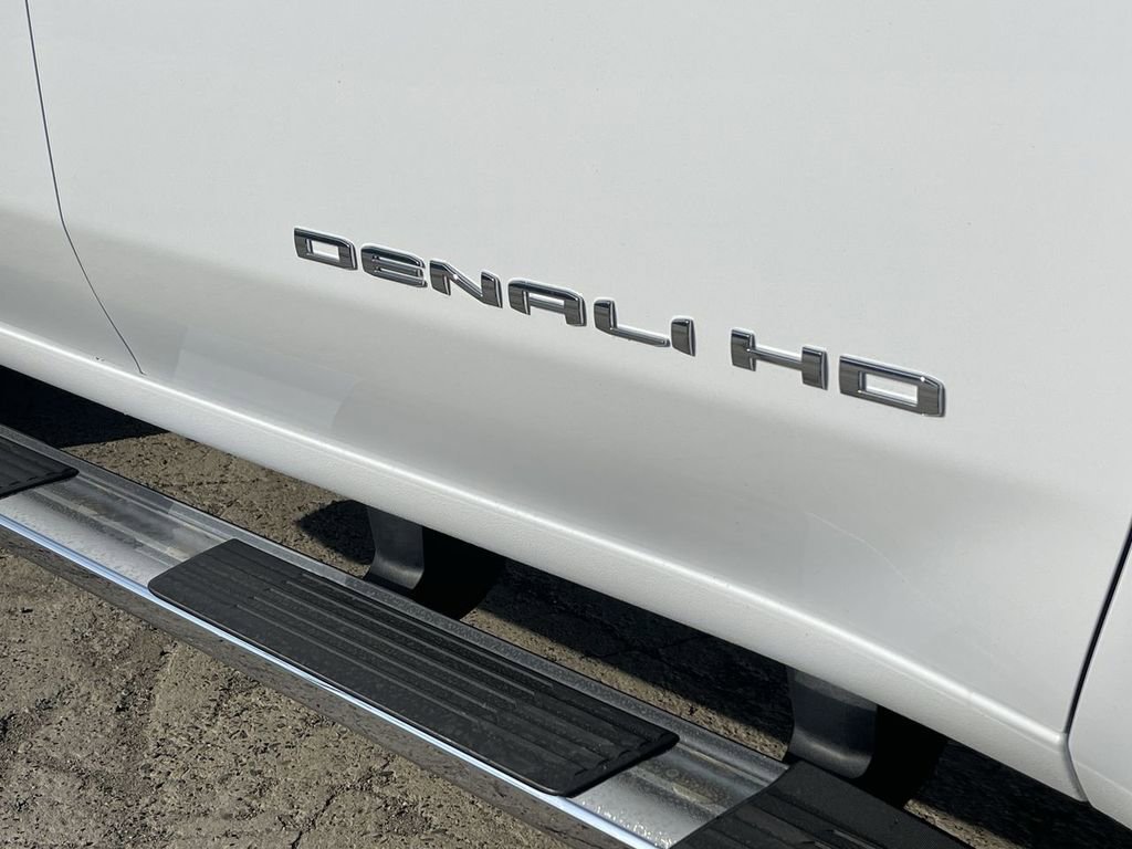 New 2026 GMC Sierra 2500 Denali w/ Denali Reserve Package AWD/4WD image 32