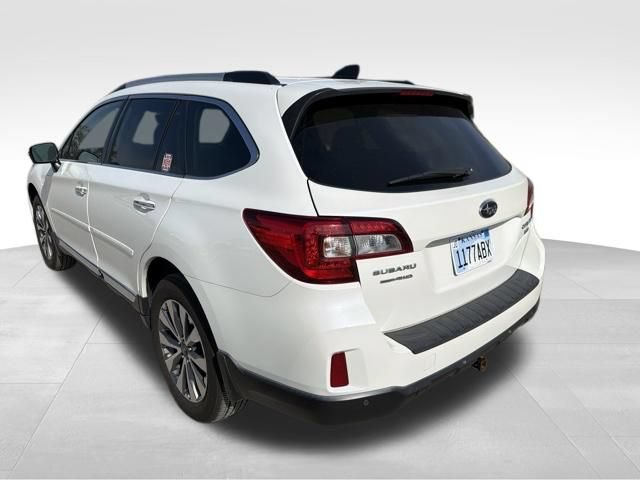 Used 2017 Subaru Outback 3.6R Touring w/ Popular Package #5A AWD/4WD image 5
