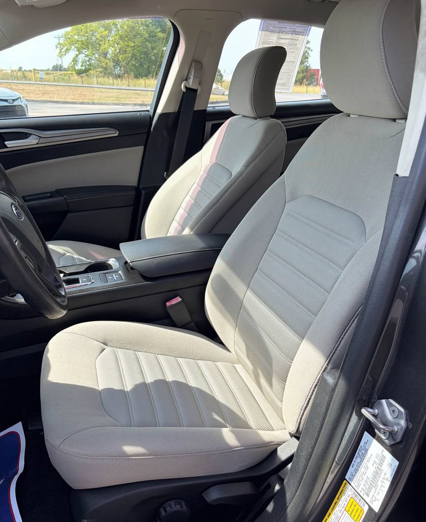 Used 2018 Ford Fusion S FWD image 15