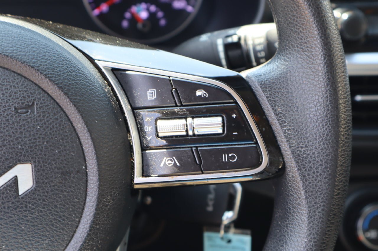 Used 2022 Kia Forte LXS FWD image 12