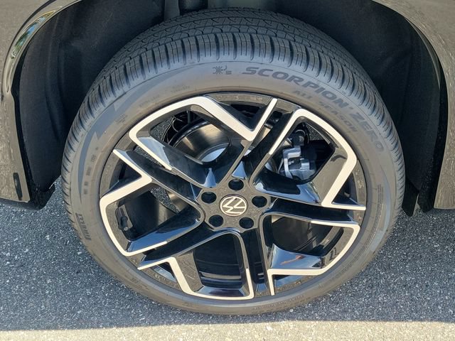 New 2026 Volkswagen Tiguan SEL R-Line AWD/4WD image 5