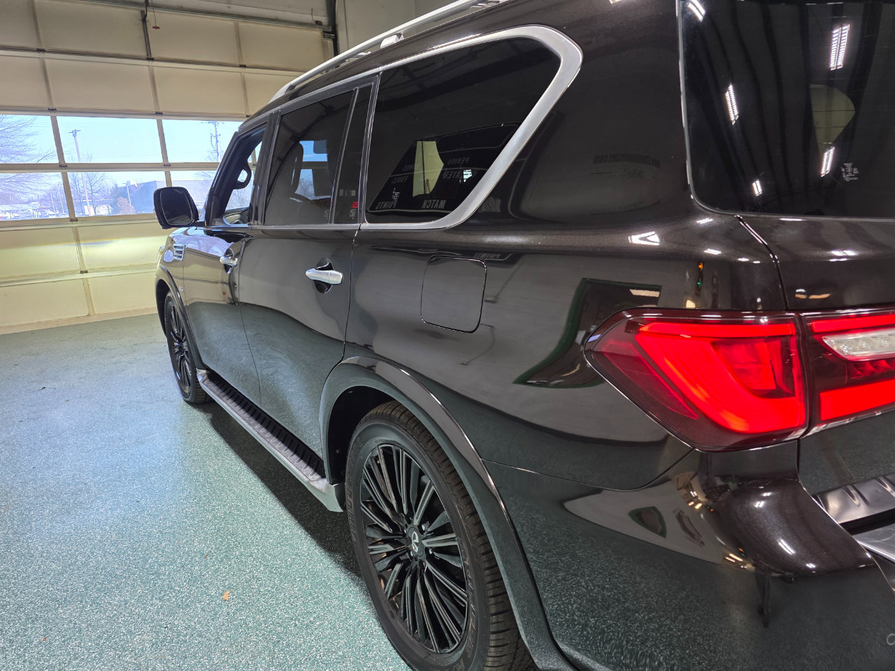 Used 2019 INFINITI QX80 Limited w/ All-Season Package image 10