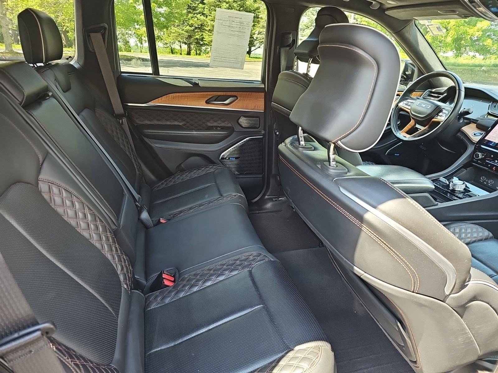 Used 2022 Jeep Grand Cherokee Summit AWD/4WD image 15