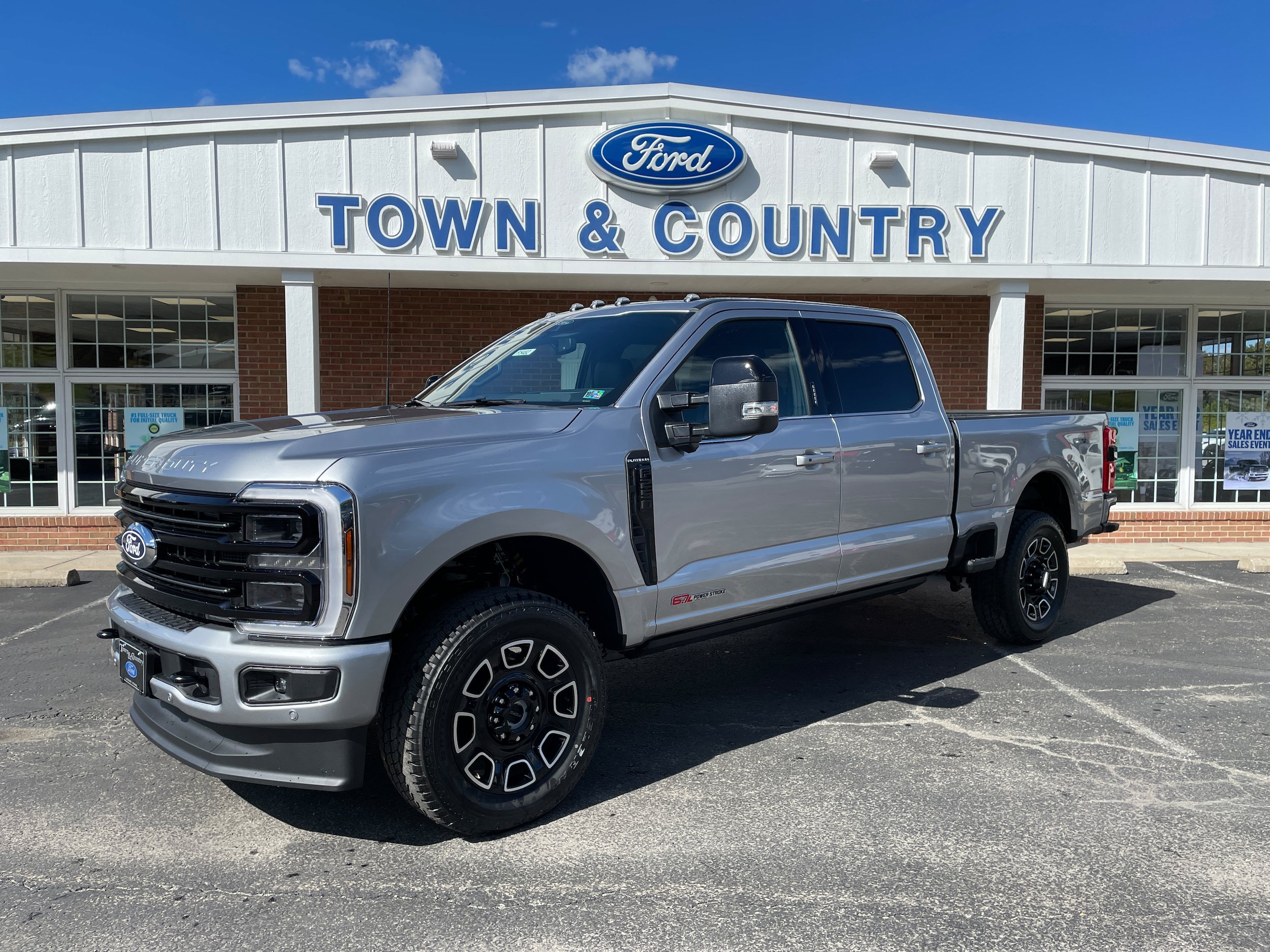 New 2027 Ford F250 Platinum AWD/4WD image 2