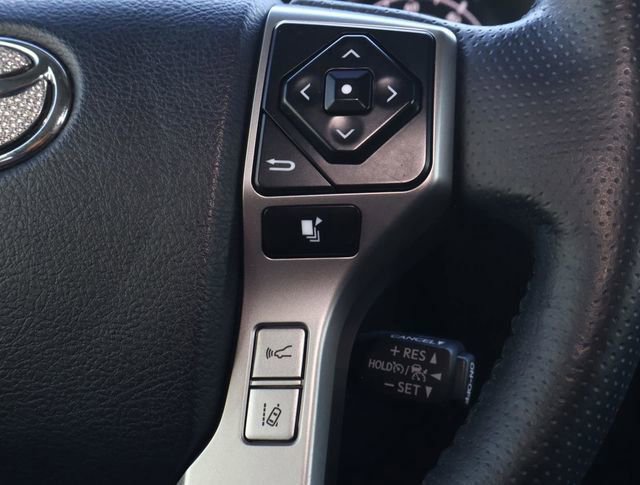 Used 2023 Toyota 4Runner SR5 Premium w/ Moonroof Package RWD image 25