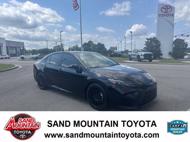 Used 2025 Toyota Camry LE FWD image 1