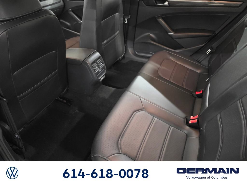 Used 2021 Volkswagen Passat 2.0T R-Line image 24