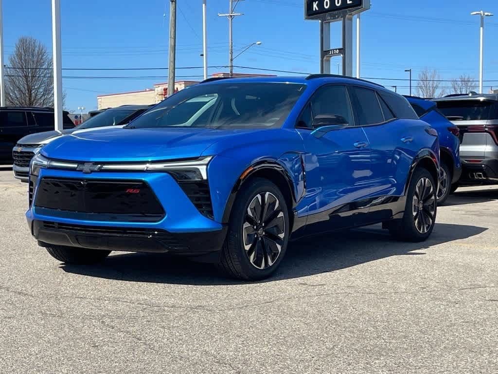 New 2025 Chevrolet Blazer EV RS RWD image 3