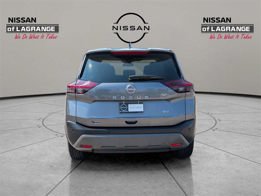 Used 2022 Nissan Rogue SV image 6