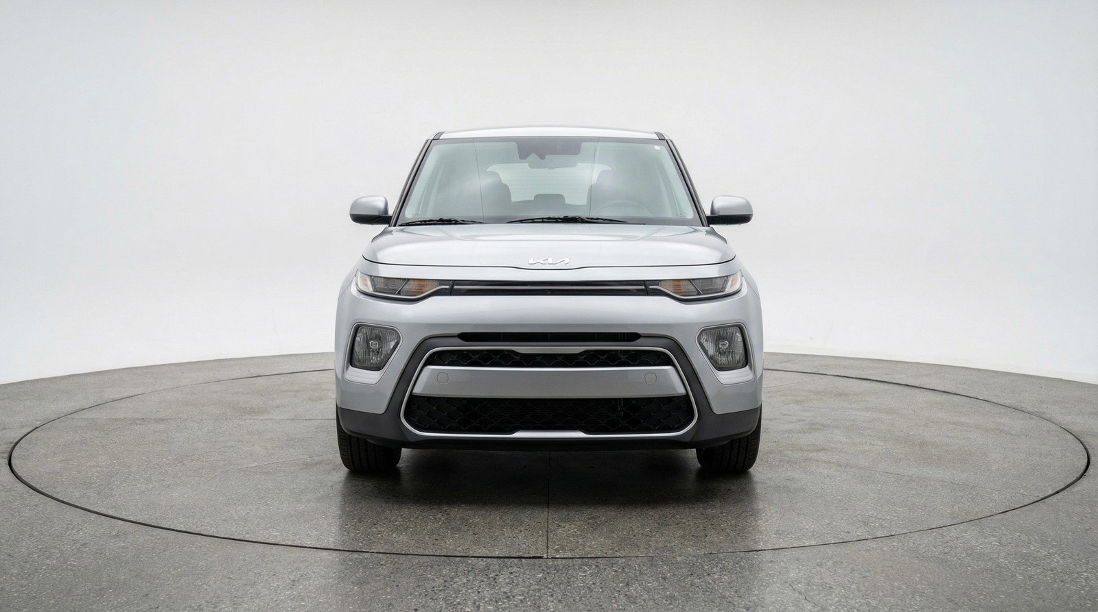 Used 2025 Kia Soul LX w/ LX Technology Package image 2