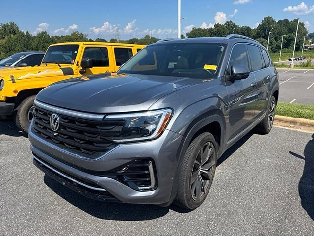 Used 2024 Volkswagen Atlas SEL Premium R-Line AWD/4WD image 1